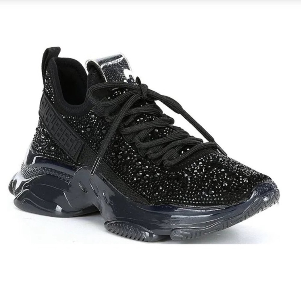 Maxima-R Black Steve Madden sneakers